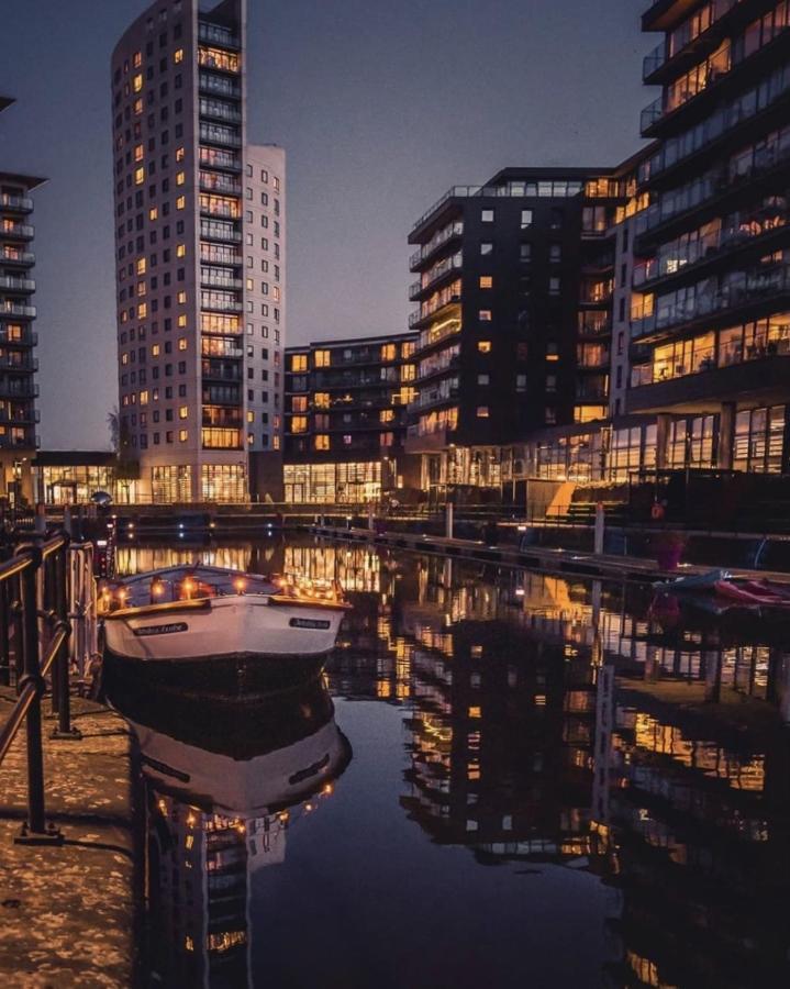 Deluxe River Canal View & Free Secure Parking! 리즈 외부 사진