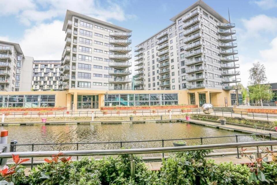 Deluxe River Canal View & Free Secure Parking! 리즈 외부 사진