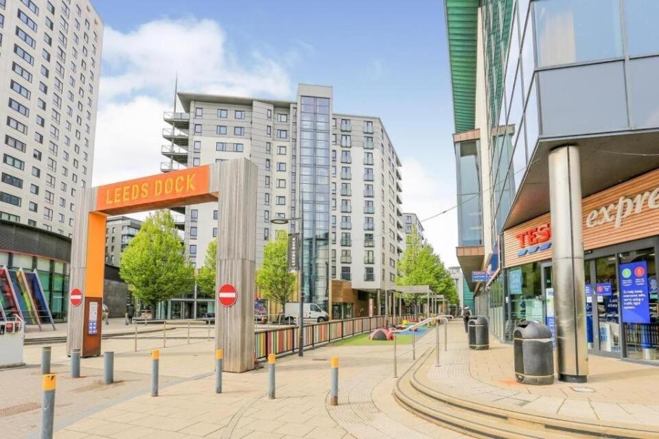 Deluxe River Canal View & Free Secure Parking! 리즈 외부 사진